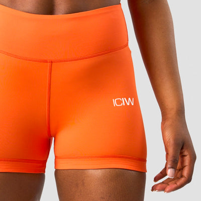 ICANIWILL Scrunch V-shape tight shorts Orange